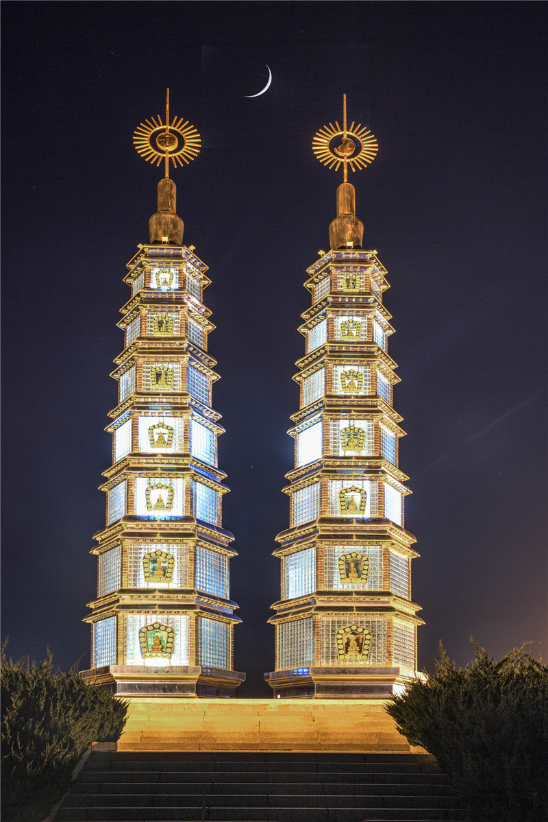 IMG_7920月光侍双塔.jpg